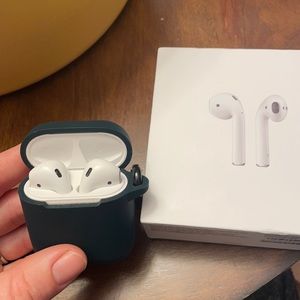 AirPods second generation